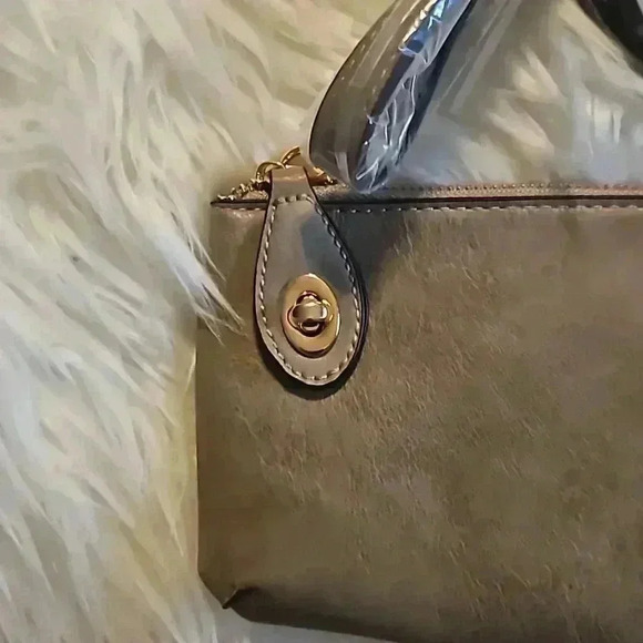 Women's Small Bag - Picture 4 of 8